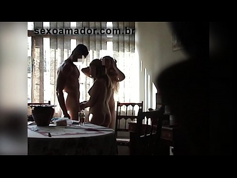 ❤️ Amigos sexuais convidam um homem gigante e um ménage à trois com ele ❤️ Porno em nós pt.libporno.ru