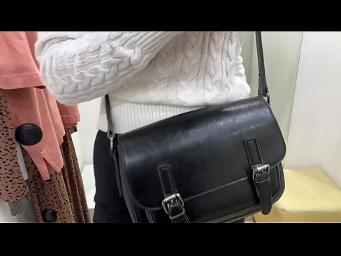 ❤️ Masturbação pública da jovem cadela FeralBerry com um dildo no provador ❤️ Porno em nós pt.libporno.ru